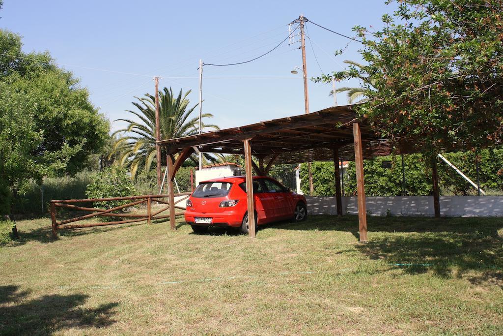 Villa Nikiti *
